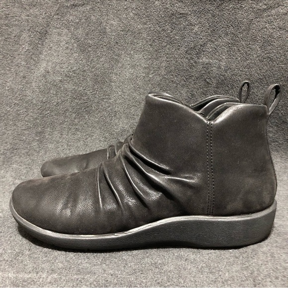 Cloudsteppers by Clarks Sillian Gemma Black Ankle Boots Women’s Booties Size 6.5 - Picture 3 of 10